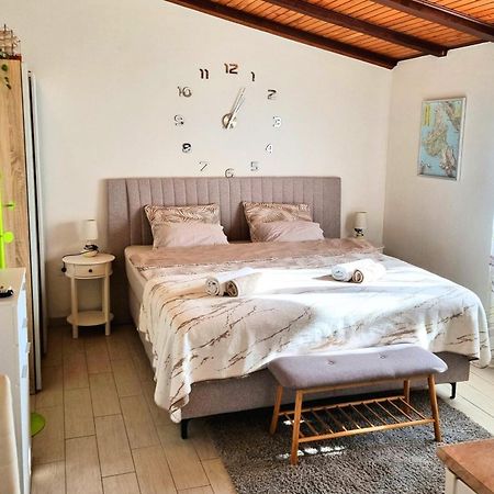 Studio Apartment Lino Skrbcici Luaran gambar