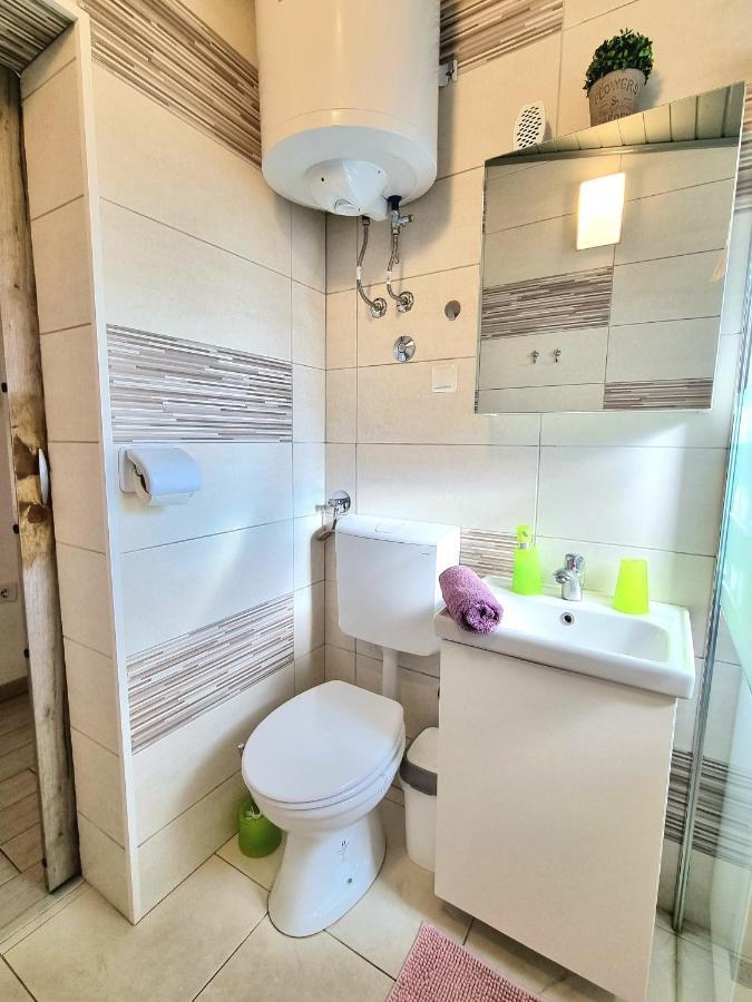 Studio Apartment Lino Skrbcici Luaran gambar