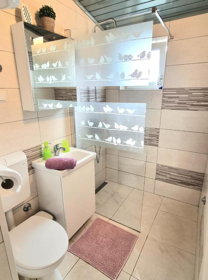 Studio Apartment Lino Skrbcici Luaran gambar